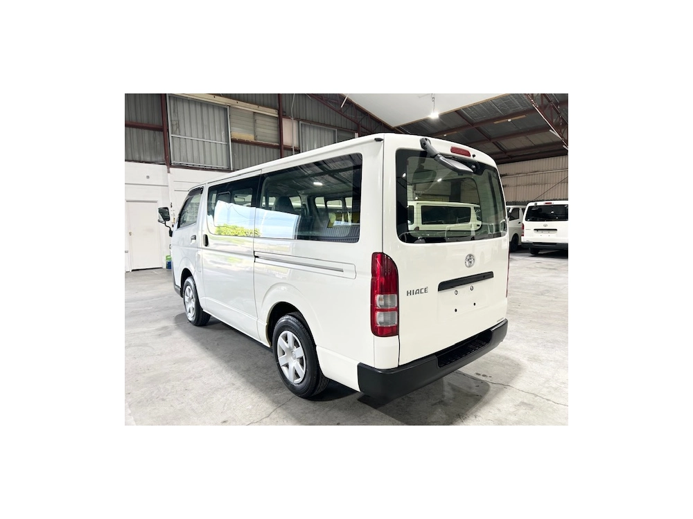 2016 Toyota Hiace 3L Diesel 4WD * NEW YEAR SALE * 