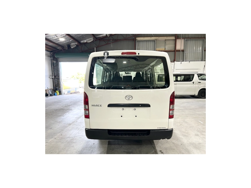 2016 Toyota Hiace 3L Diesel 4WD * NEW YEAR SALE * 