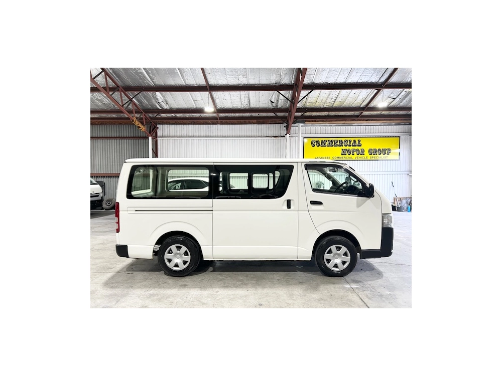2016 Toyota Hiace 3L Diesel 4WD * NEW YEAR SALE * 