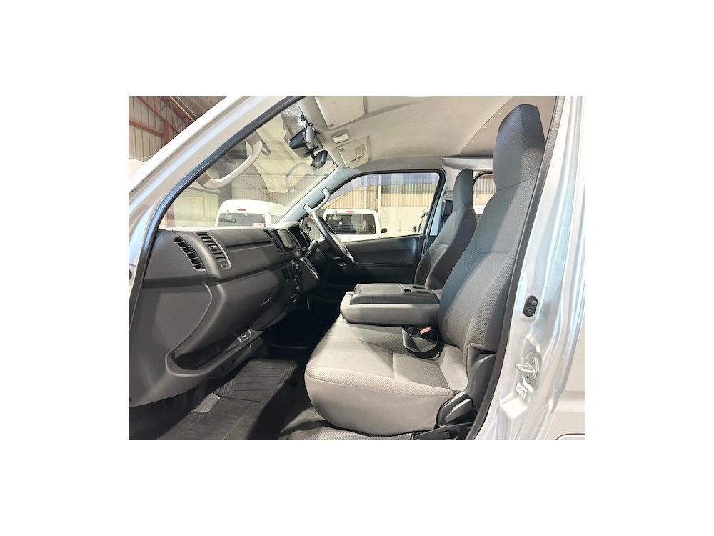 2019 Toyota Hiace --TIMBER FLOOR-- **$4000 REDUCED $$**