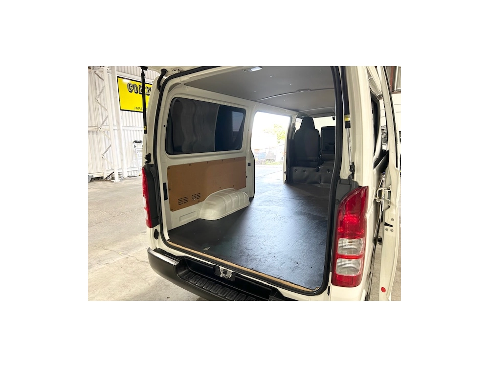 2018 Toyota Hiace +++ FULL TIME 4WD +++ FREE CAR PLAY