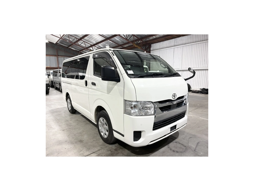 2021 Toyota Hiace =2WD= 6 Seaters ** Luxury GL PACKAGE**