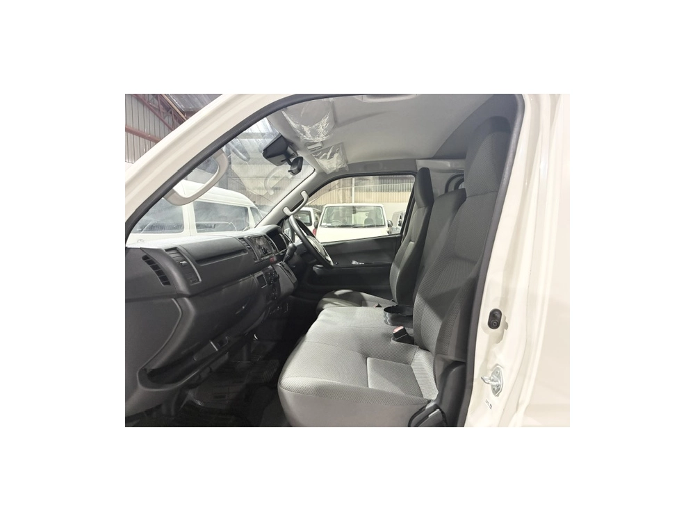 2021 Toyota Hiace =2WD= Luxury GL PACKAGE 