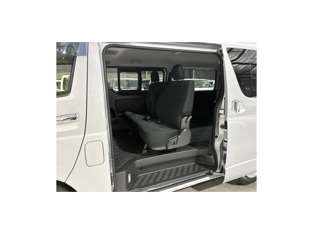 2021 Toyota Hiace FACELIFT MODEL - TOP SPEC *** SUPER GL *** 2WD FULL OPTIONS -
