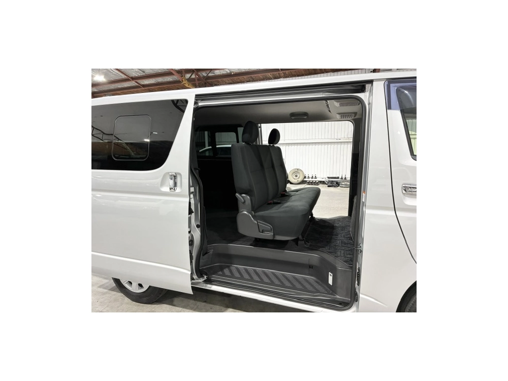 2021 Toyota Hiace FACELIFT MODEL - TOP SPEC *** SUPER GL *** 2WD FULL OPTIONS -