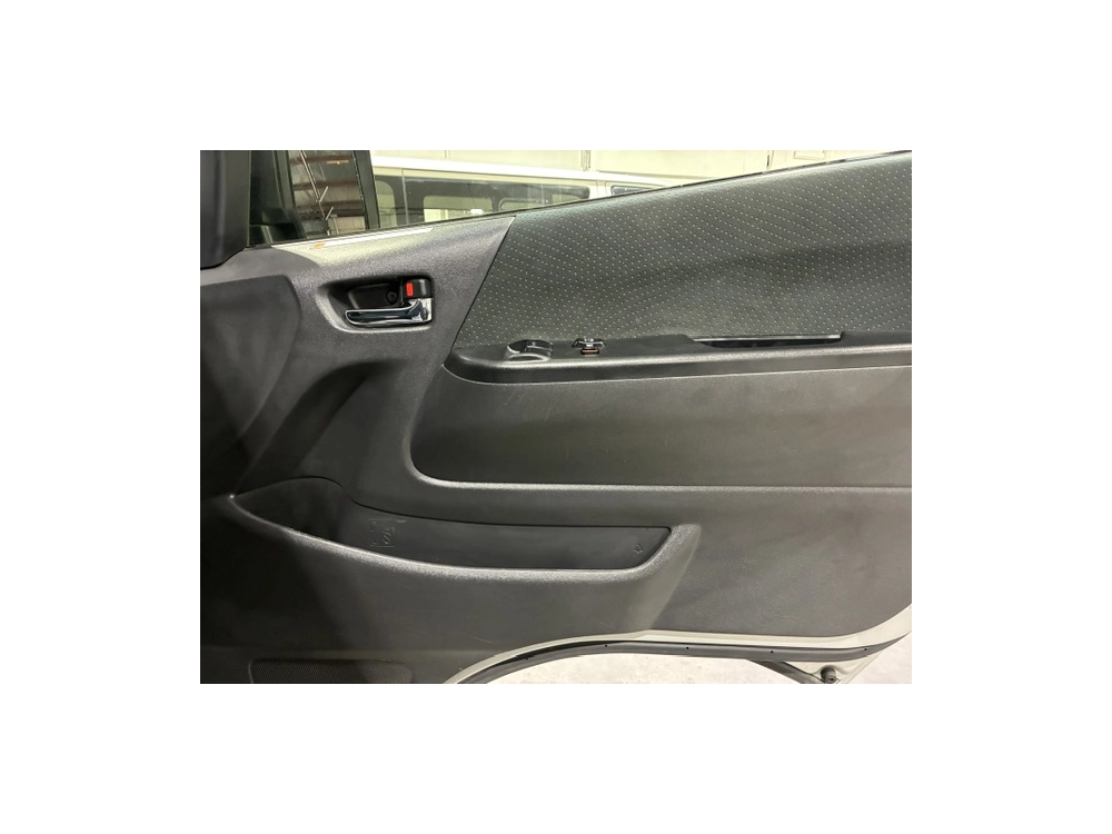 2021 Toyota Hiace FACELIFT MODEL - TOP SPEC *** SUPER GL *** 2WD FULL OPTIONS -