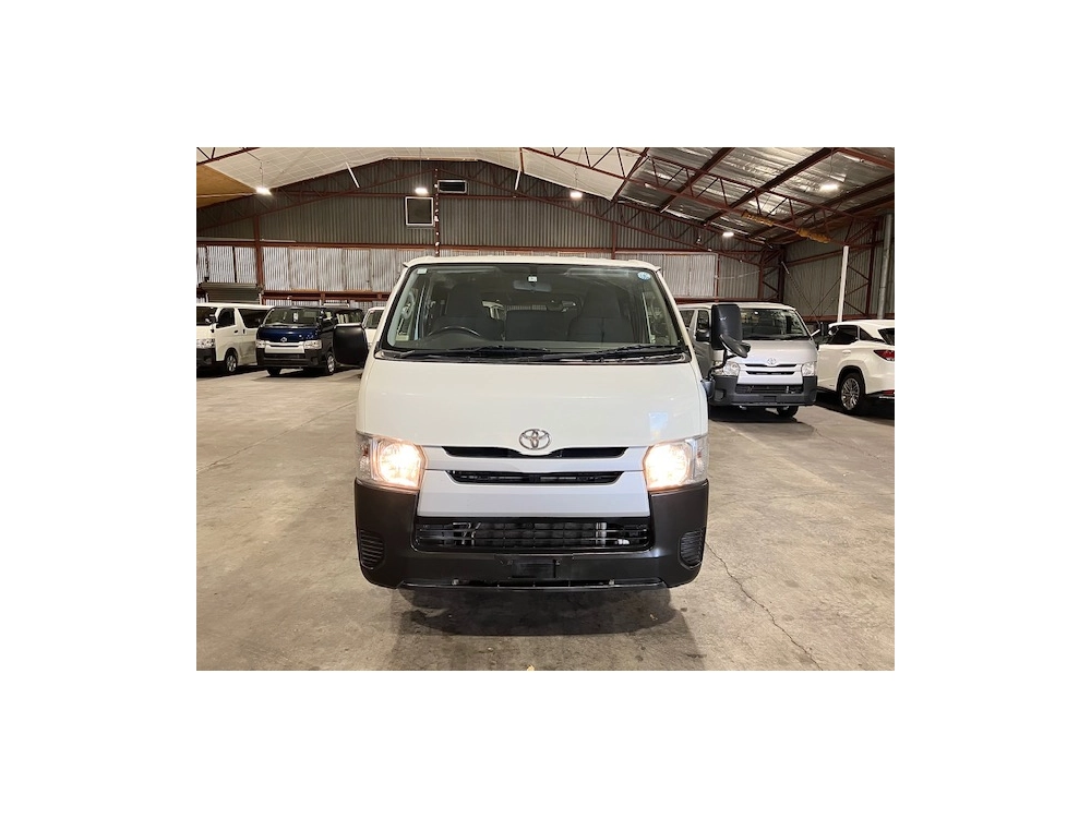 2018 Toyota Hiace 2.8L Diesel Turbo *** BIG SALE _ WAS $31,995 - NOW $ 28,500***