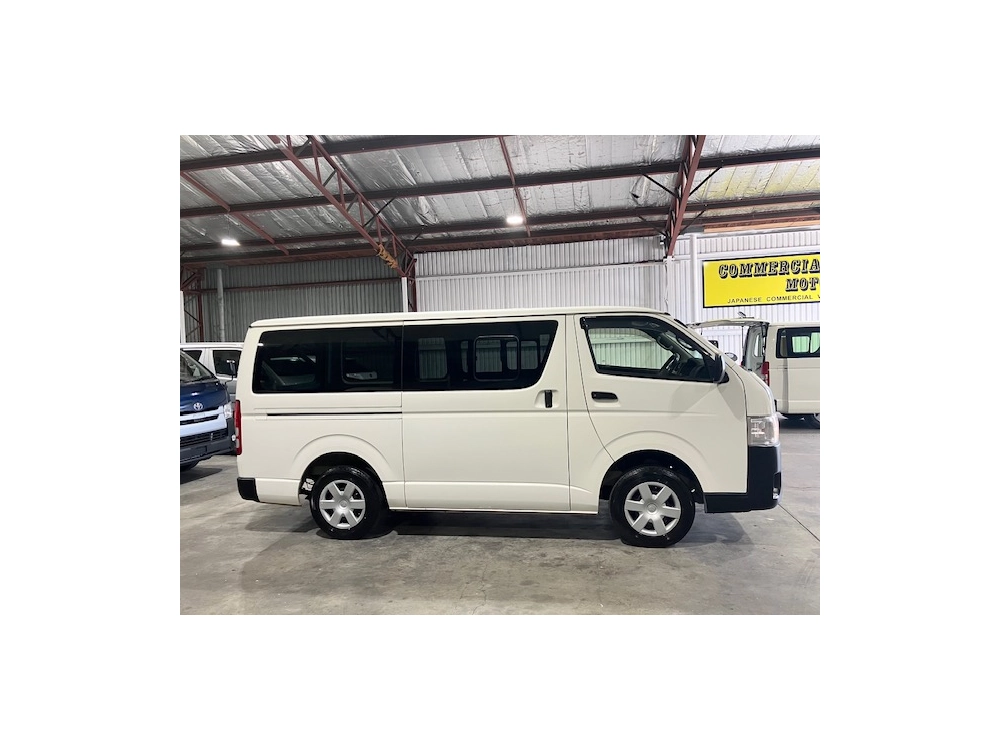 2018 Toyota Hiace 2.8L Diesel Turbo *** BIG SALE _ WAS $31,995 - NOW $ 28,500***
