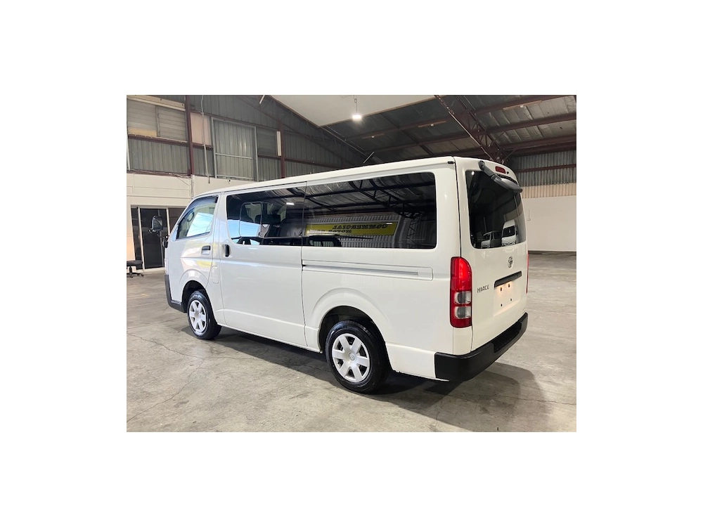 2018 Toyota Hiace 2.8L Diesel Turbo *** BIG SALE _ WAS $31,995 - NOW $ 28,500***