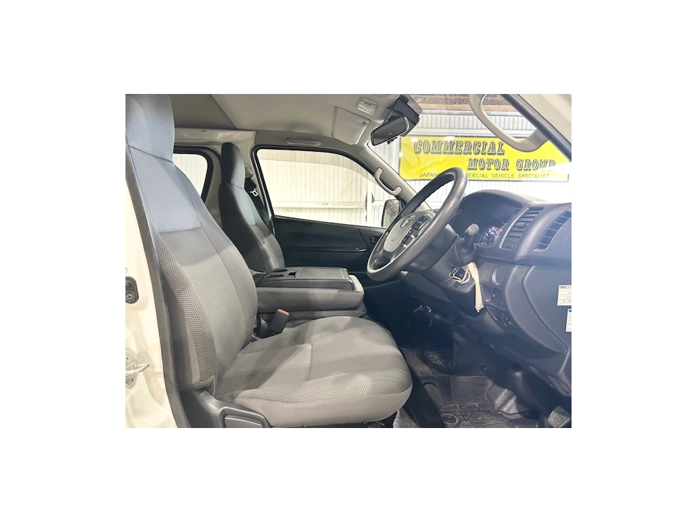 2020 Toyota Hiace Facelift Model =4X4=