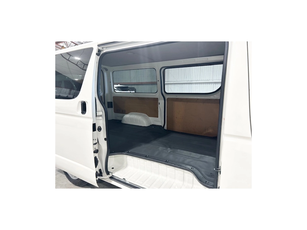 2020 Toyota Hiace Facelift Model =4X4=