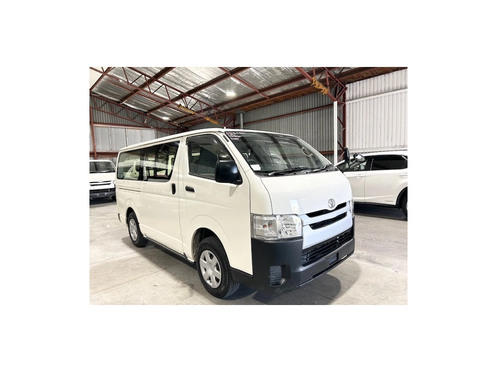 2017 Toyota Hiace 3L DIESEL 4X4 - 6 SEATERS_ EASTER SALE ON NOW