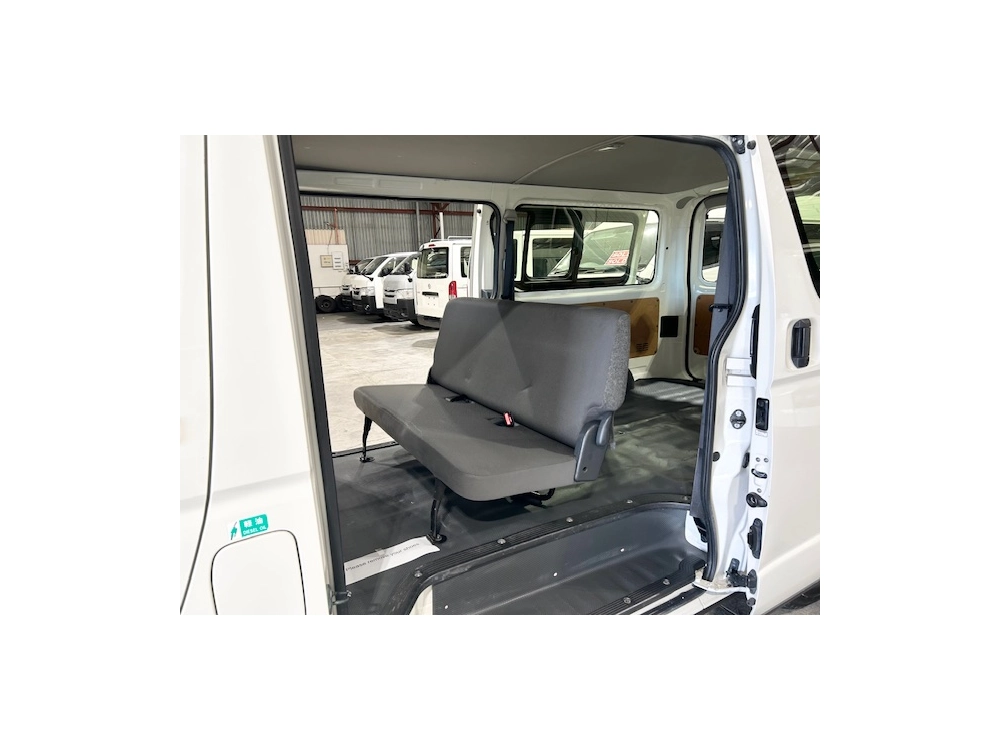 2017 Toyota Hiace 3L DIESEL 4X4 - 6 SEATERS_ $500 DISCOUNTED FOR FUEL (1 WEEK ONLY)