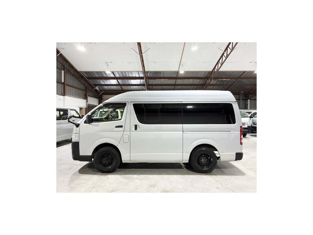 2023 FACELIFT Toyota Hiace =4X4= HIGHROOF 360 Degree Camera / 6 SEATER