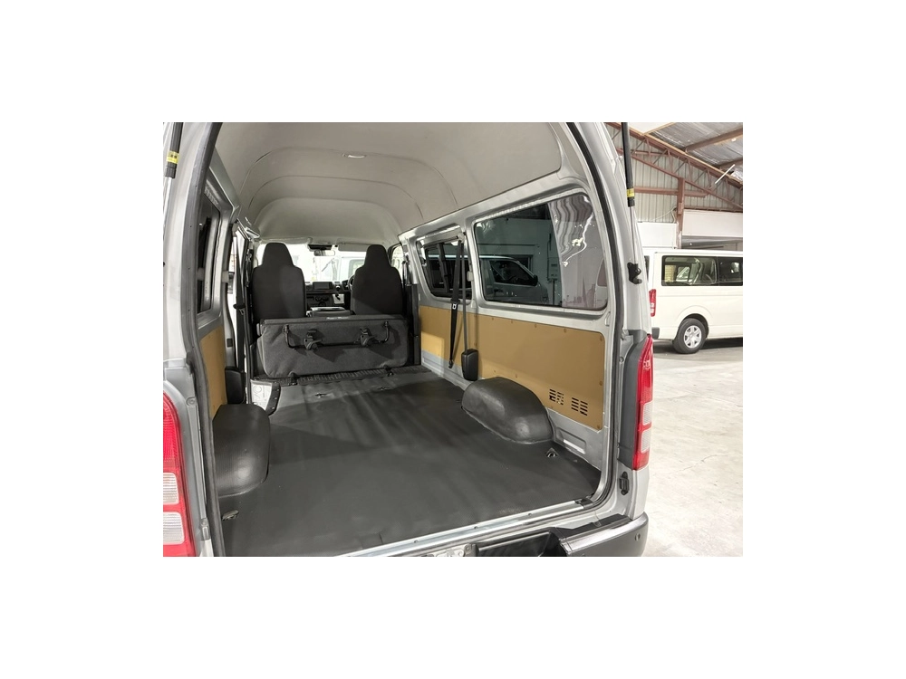 2023 FACELIFT Toyota Hiace =4X4= HIGHROOF 360 Degree Camera / 6 SEATER