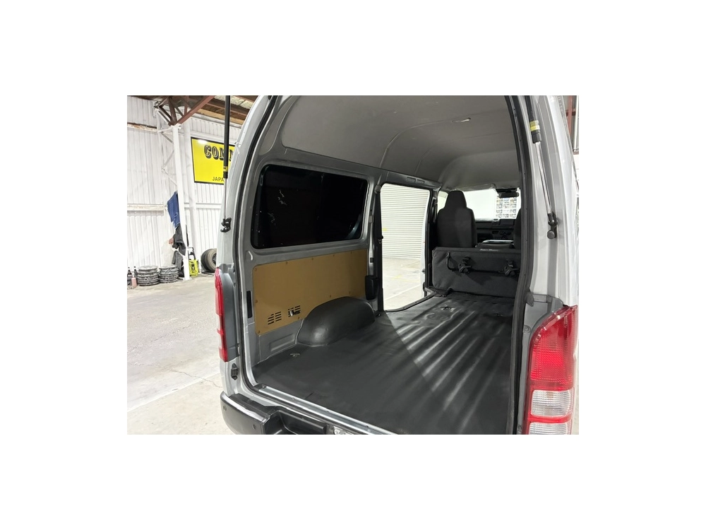 2023 FACELIFT Toyota Hiace =4X4= HIGHROOF 360 Degree Camera / 6 SEATER