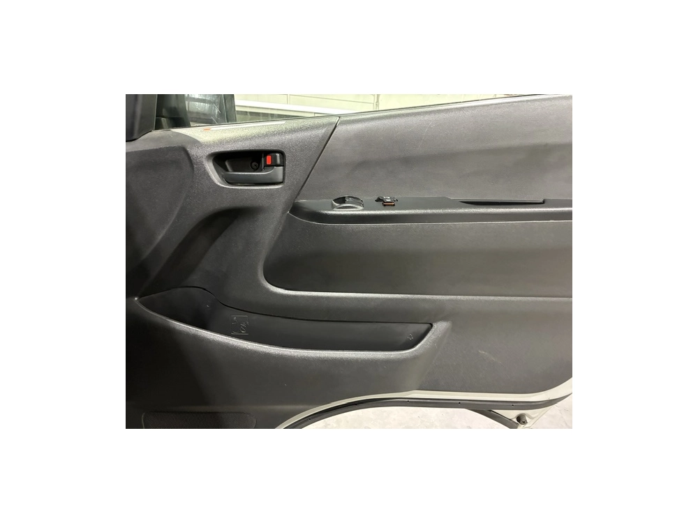 2023 FACELIFT Toyota Hiace =4X4= HIGHROOF 360 Degree Camera / 6 SEATER