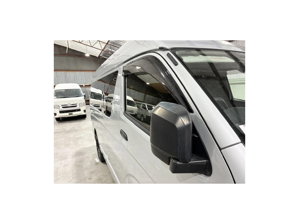 2023 FACELIFT Toyota Hiace =4X4= HIGHROOF 360 Degree Camera / 6 SEATER