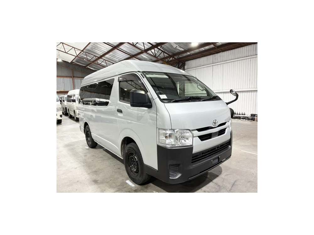 2023 FACELIFT Toyota Hiace =4X4= HIGHROOF 360 Degree Camera / 6 SEATER