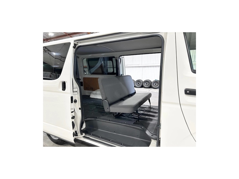 2019 Toyota Hiace 4WD - 6 Seaters - NEW YEAR SALE
