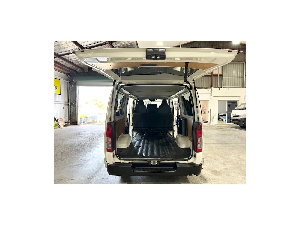 2019 Toyota Hiace 4WD - 6 Seaters - NEW YEAR SALE
