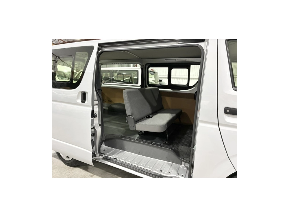 2019 Toyota Hiace =4X4= 6 Seaters ** MID YEAR SUPER SALE**