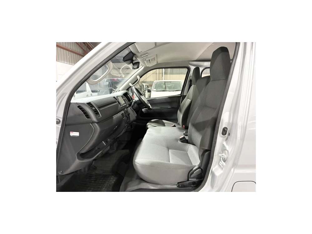 2019 Toyota Hiace =4X4= 6 Seaters ** MID YEAR SUPER SALE**