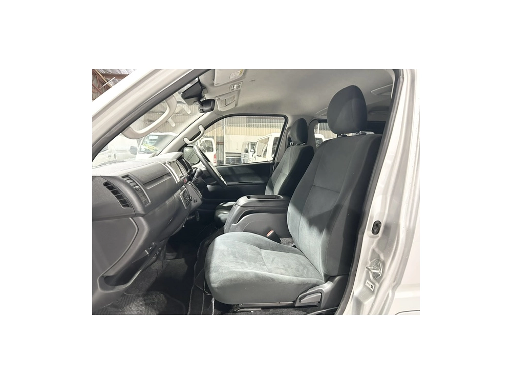 2018 Toyota Hiace **SUPER GL** 4X4 ** EOFY BIGGEST SALE NOW -- OFFER END 26/06*