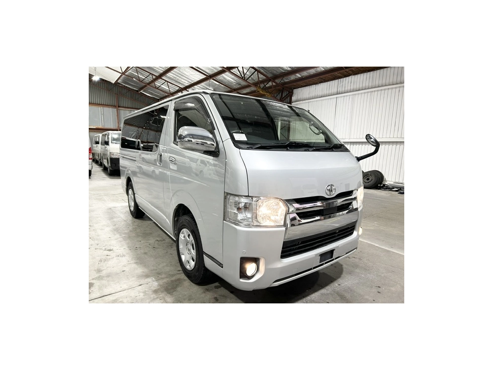 2018 Toyota Hiace **SUPER GL** 4X4 ** EOFY BIGGEST SALE NOW -- OFFER END 26/06*