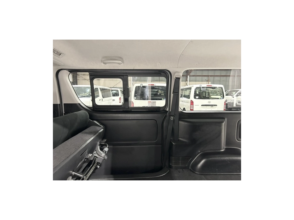 2018 Toyota Hiace **SUPER GL** 4X4 ** EOFY BIGGEST SALE NOW -- OFFER END 26/06*