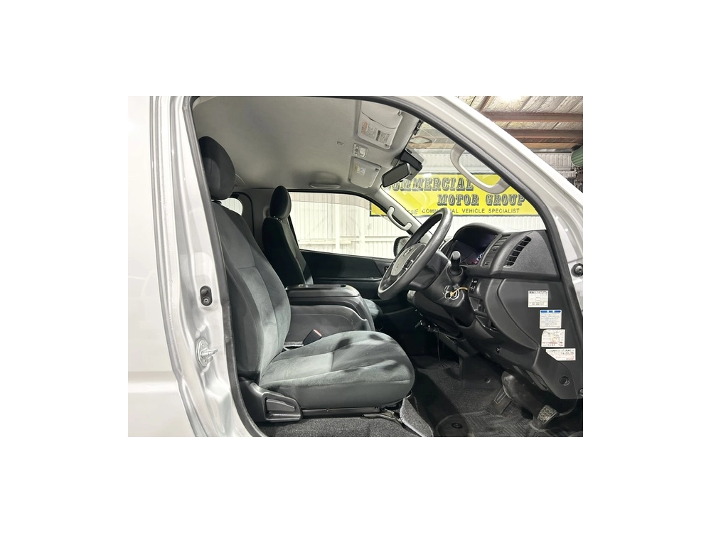 2018 Toyota Hiace **SUPER GL** 4X4 ** EOFY BIGGEST SALE NOW -- OFFER END 26/06*