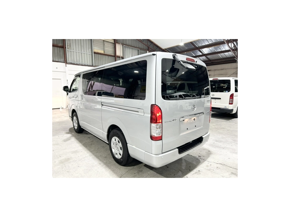 2018 Toyota Hiace **SUPER GL** 4X4 ** EOFY BIGGEST SALE NOW -- OFFER END 26/06*