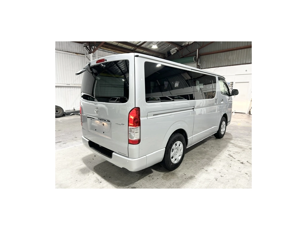 2018 Toyota Hiace **SUPER GL** 4X4 ** EOFY BIGGEST SALE NOW -- OFFER END 26/06*
