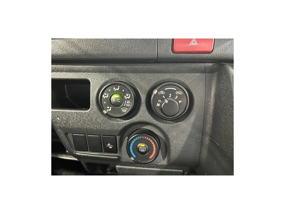 2019 Toyota Hiace =4X4= 6 Seaters - Dual Airbags