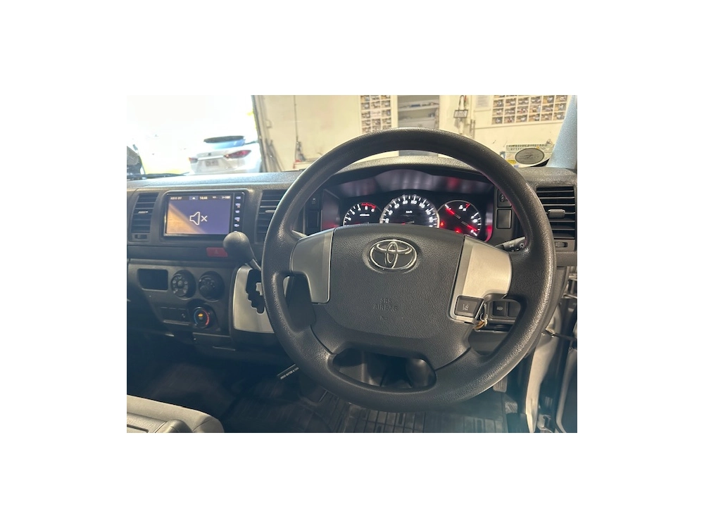 2019 Toyota Hiace =4X4= 6 Seaters - Dual Airbags