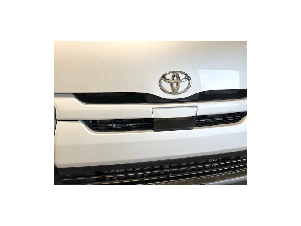 2019 Toyota Hiace =4X4= 6 Seaters - Dual Airbags