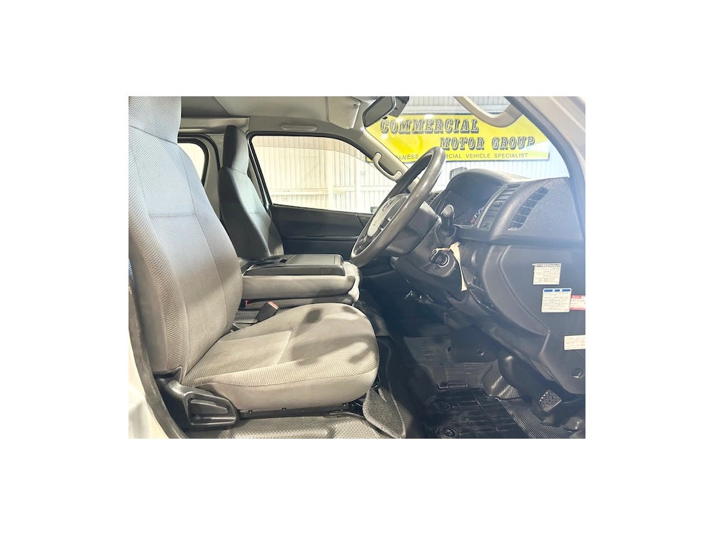 2020 Toyota Hiace 4WD / 6 Seater - NEW YEAR SALE -