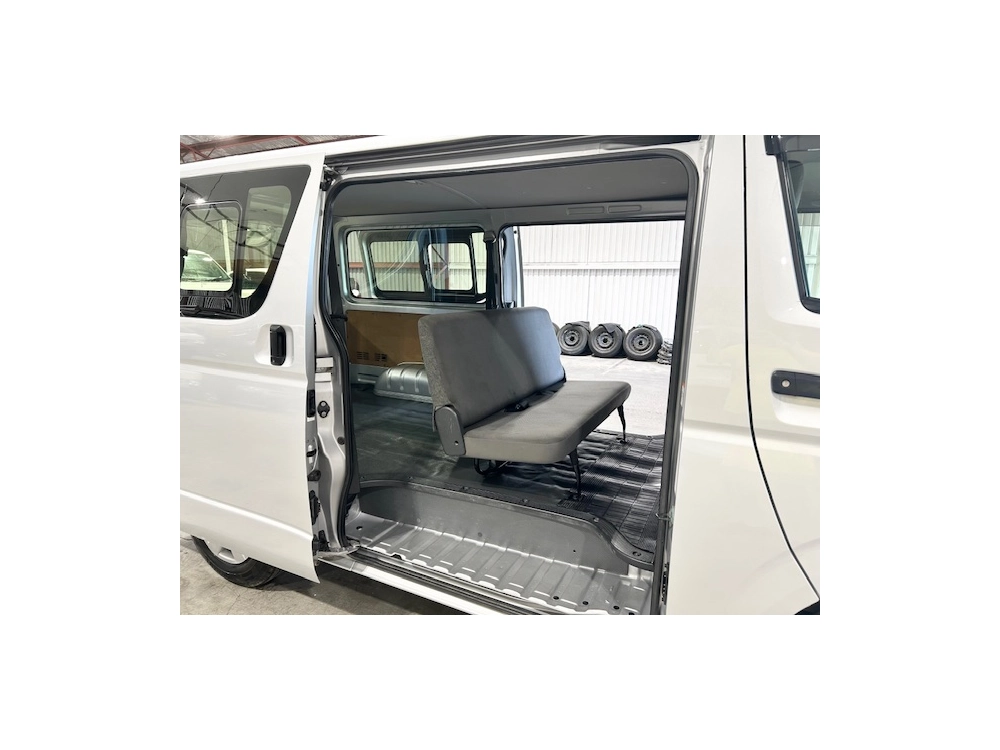 2020 Toyota Hiace 4WD / 6 Seater - NEW YEAR SALE -