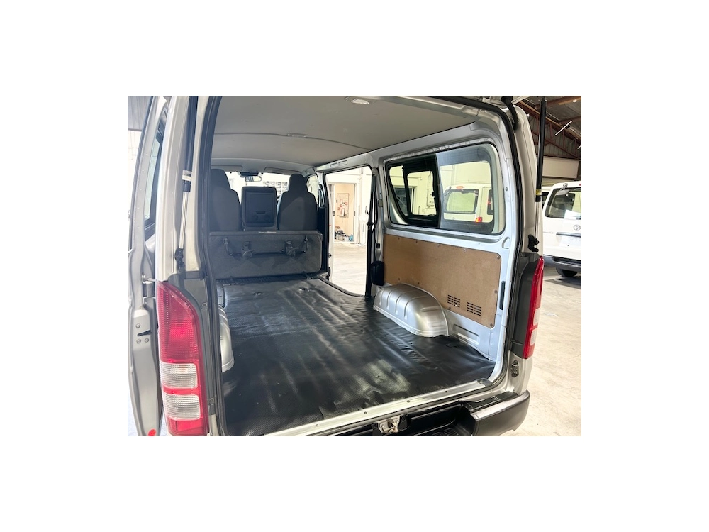 2020 Toyota Hiace 4WD / 6 Seater - NEW YEAR SALE -