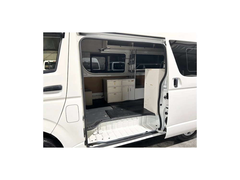 2019 Toyota Hiace **$4000 REDUCED** SHELF & STORAGE Installed -- SUPER LOW 15km --