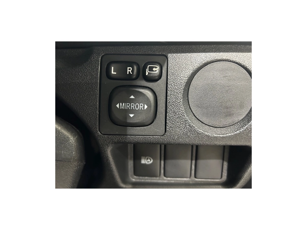 2019 Toyota Hiace **$4000 REDUCED** SHELF & STORAGE Installed -- SUPER LOW 15km --