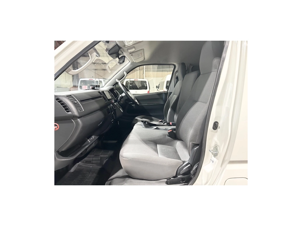 2019 Toyota Hiace **$4000 REDUCED** SHELF & STORAGE Installed -- SUPER LOW 15km --