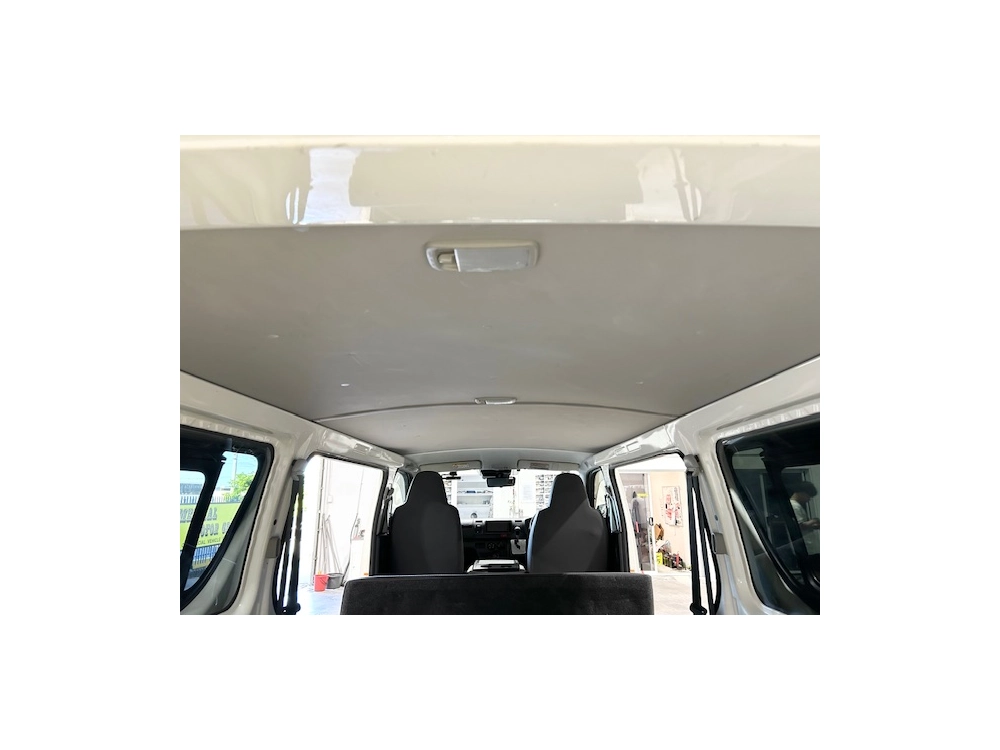 2020 Toyota Hiace FULL OPTION =4X4= 