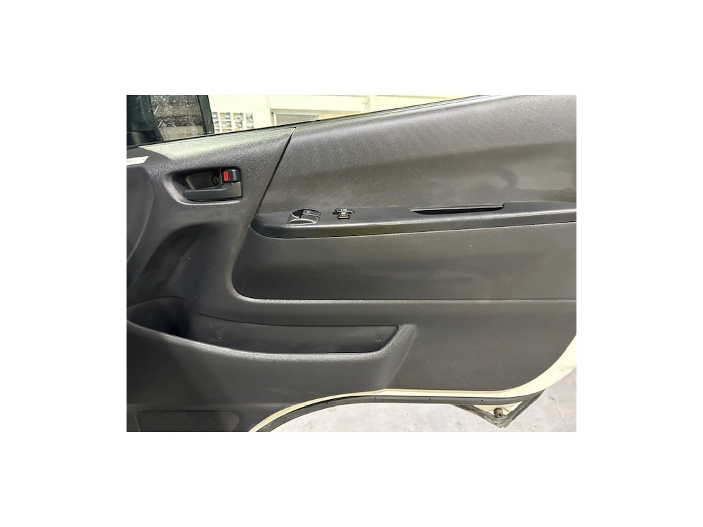 2020 Toyota Hiace FULL OPTION =4X4= 