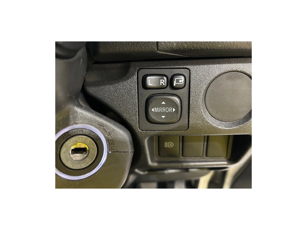 2020 Toyota Hiace FULL OPTION =4X4= 