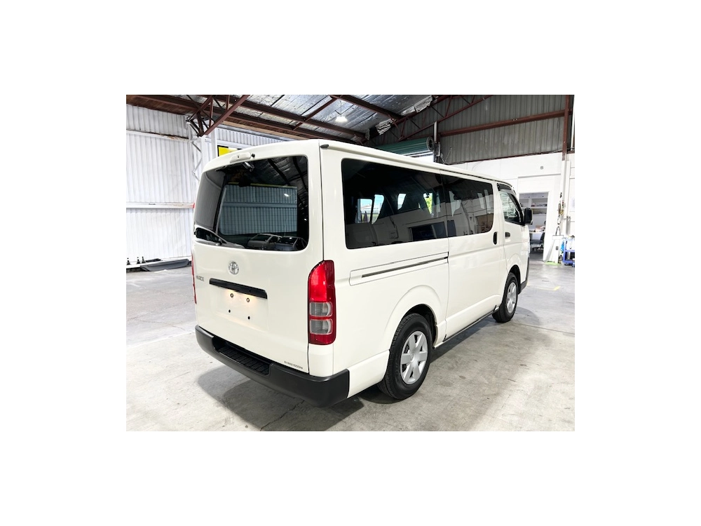 2020 Toyota Hiace FULL OPTION =4X4= 