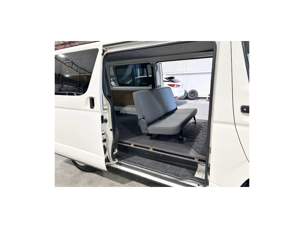 2020 Toyota Hiace FULL OPTION =4X4= 