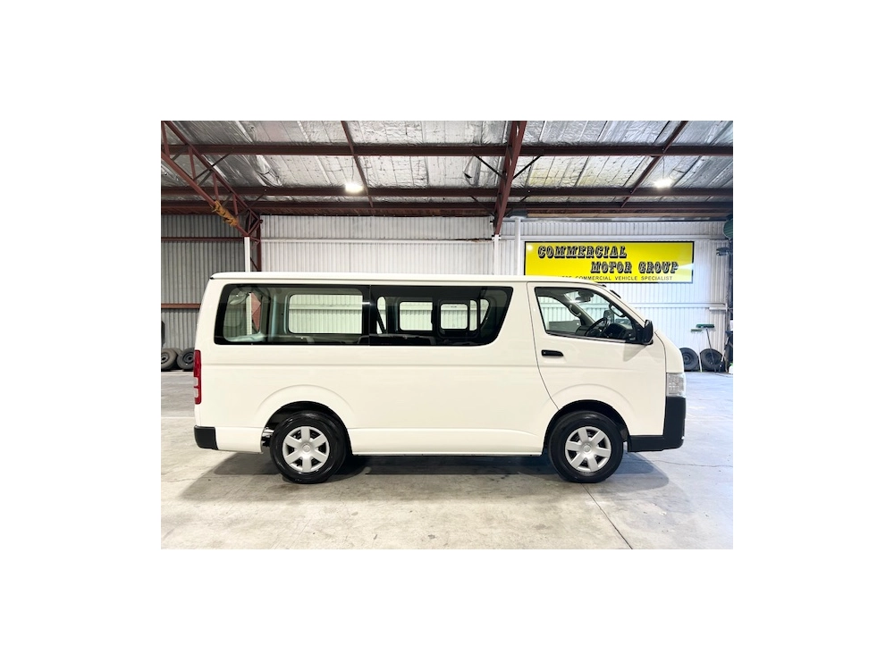 2019 Toyota Hiace =4X4= 6 Seaters - Dual Airbags