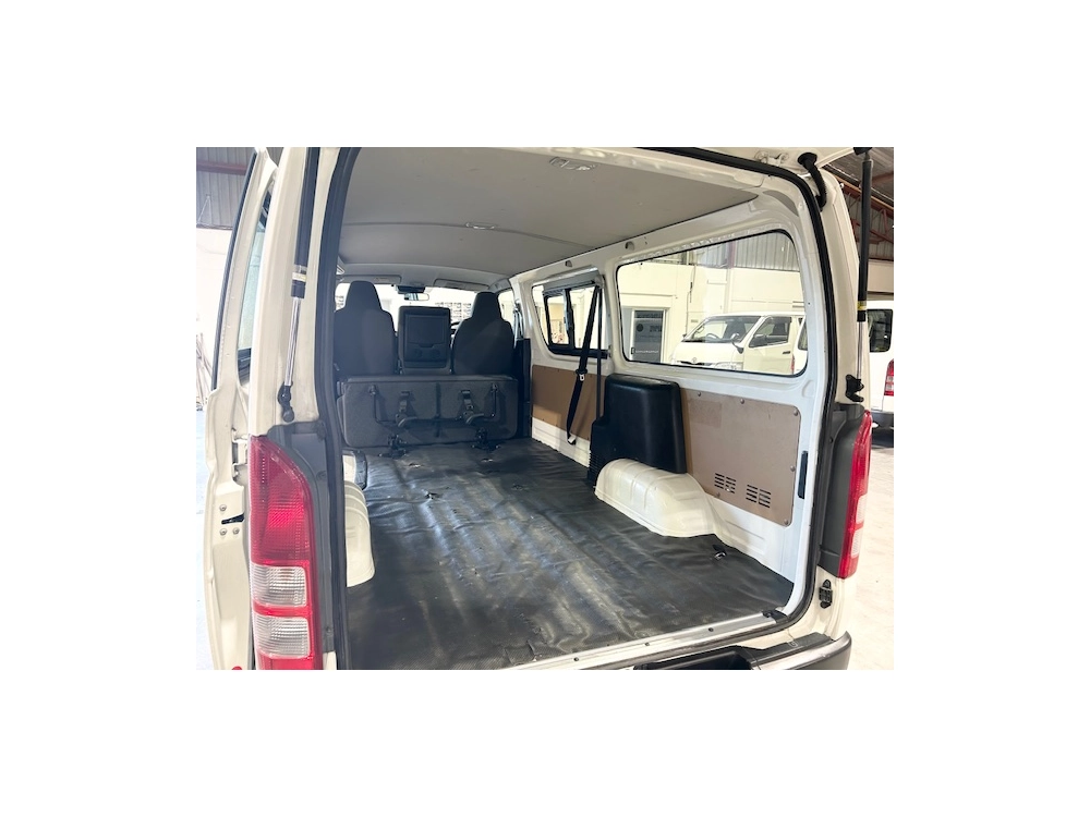 2019 Toyota Hiace =4X4= 6 Seaters - Dual Airbags