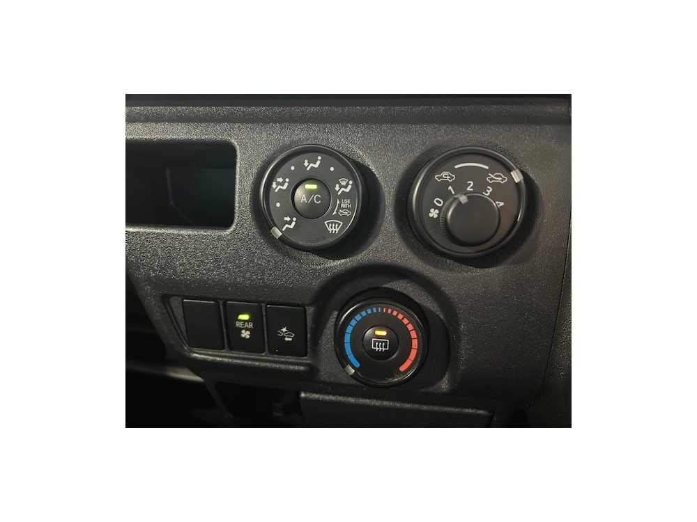 2019 Toyota Hiace =4X4= 6 Seaters - Dual Airbags